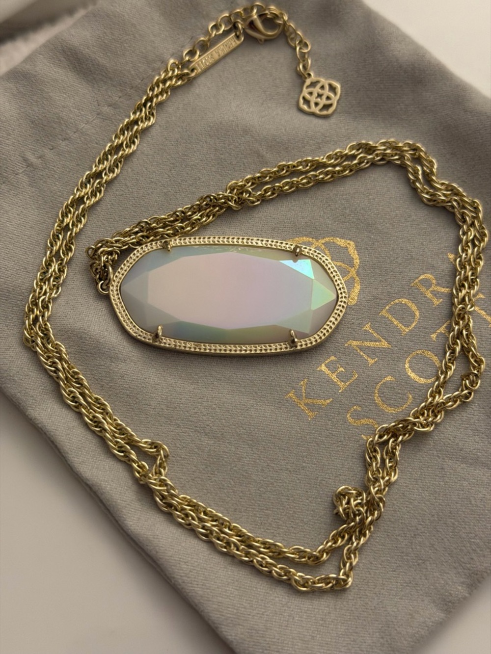 Kendra Scott Rae style in White Iridescent stone Gold Tone Necklace - Picture 3 of 3